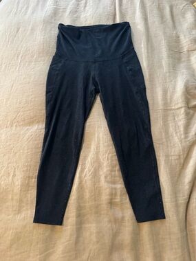 Beyond Yoga “Beyond the Bump” Black Maternity Leggings with Pockets